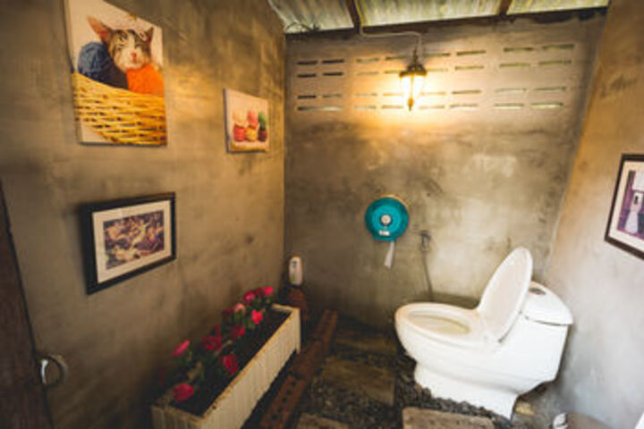 Room 2 of 21