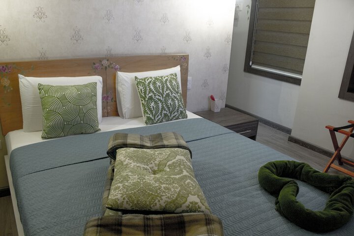 Room 18 of 62