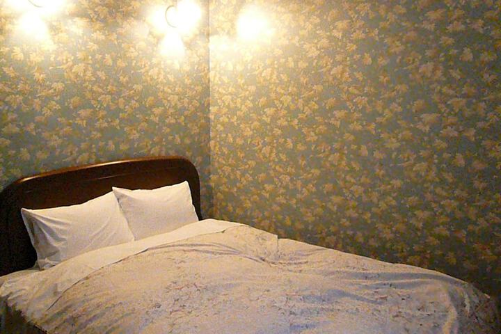 Room 3 of 33