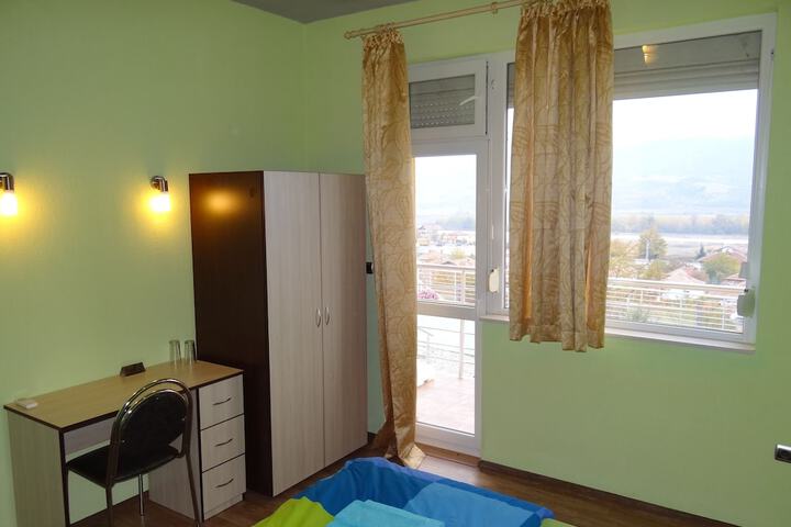 Room 18 of 21
