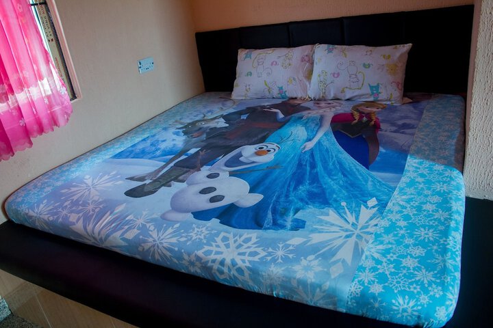 Room 3 of 17