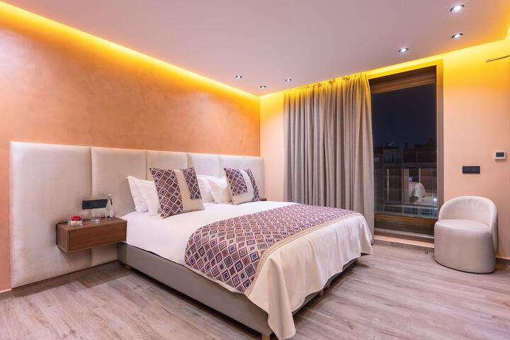 Room 6 of 14