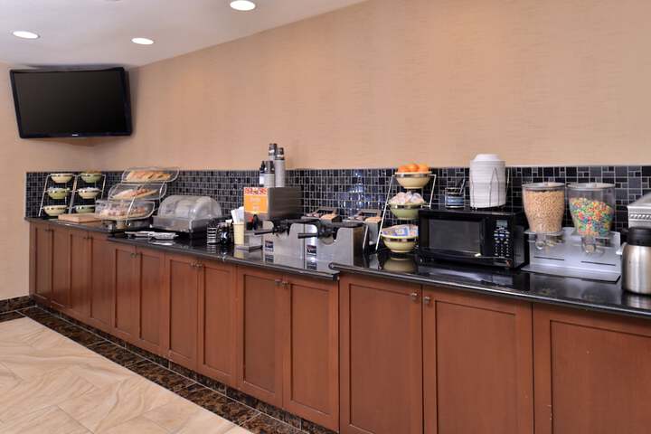 Breakfast/Coffee Service 32 of 42