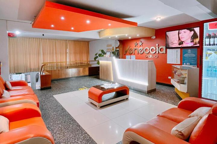 Veneccia Gold Hotel