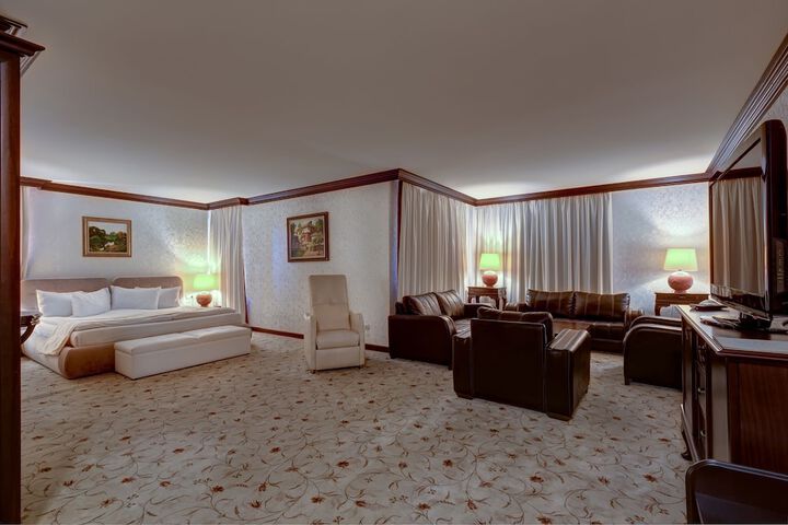 Room 47 of 85