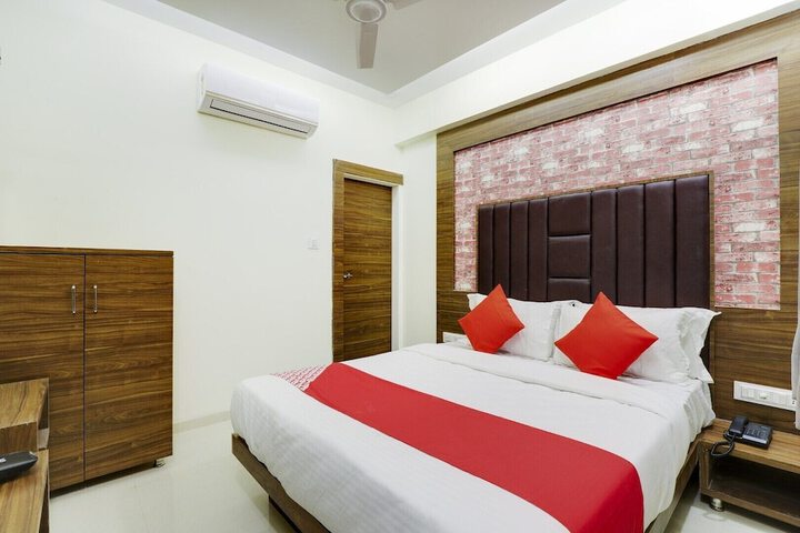 Room 10 of 35