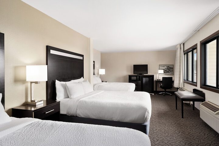 Room 21 of 40