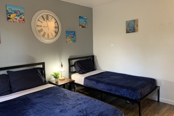 1 Queen Bed (15 of 103)