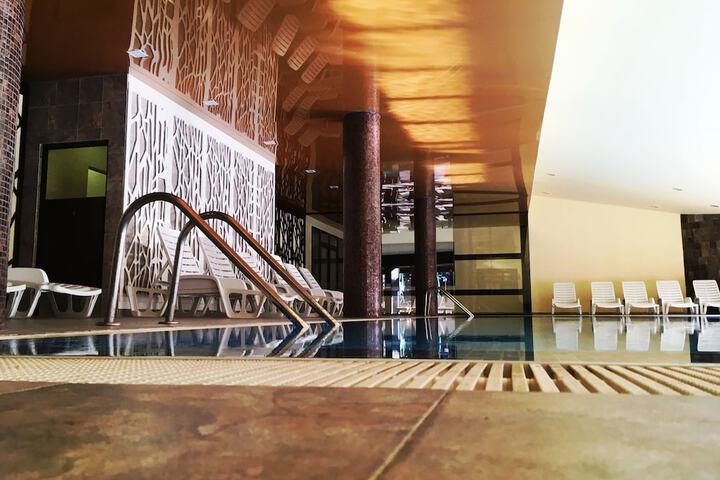 Pool 50 of 132
