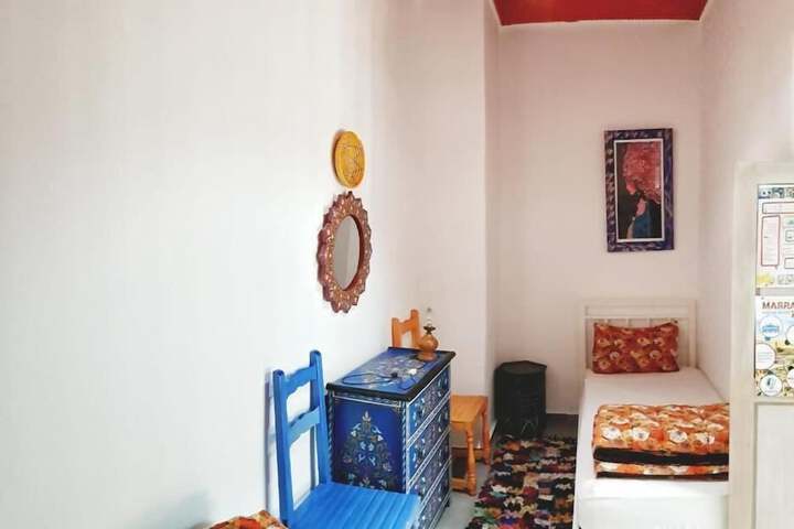 Room 12 of 27