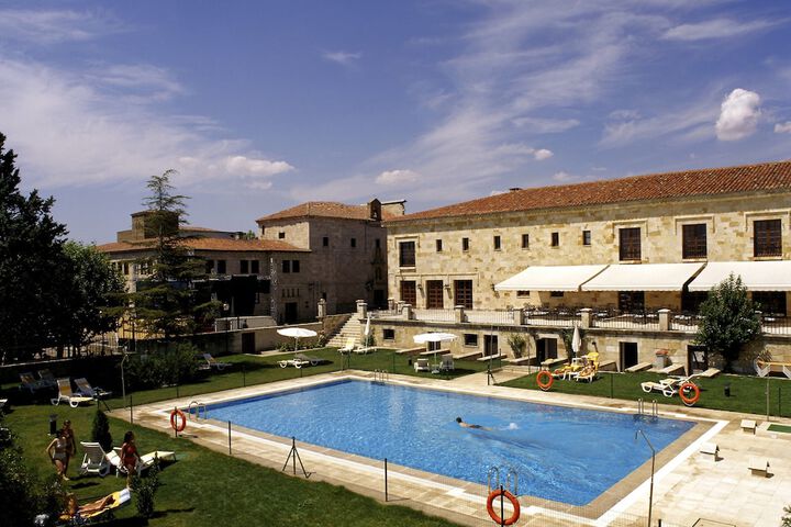 Pools & Facilities