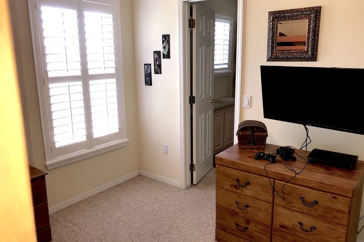 Room 22 of 49