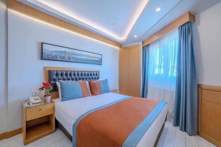 Room 48 of 66