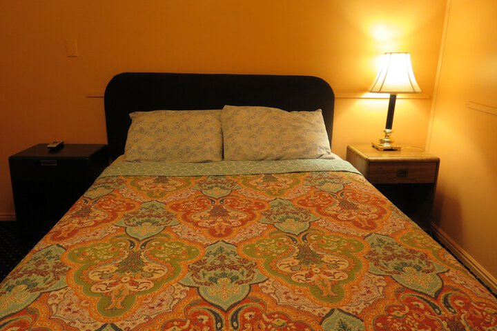 Room 12 of 38