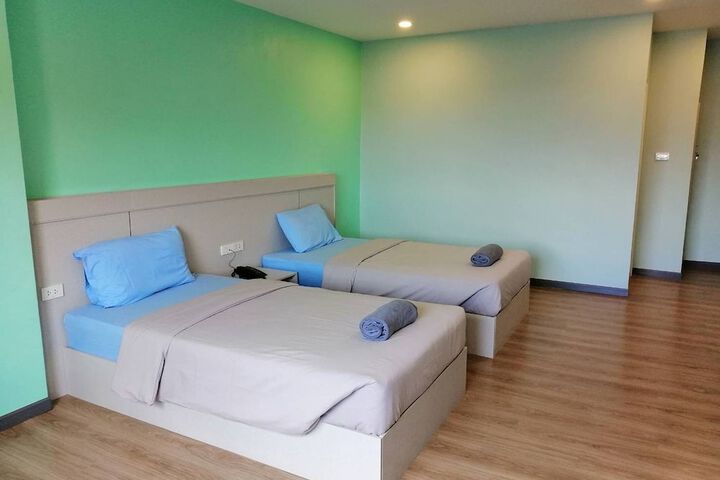 Room 12 of 23