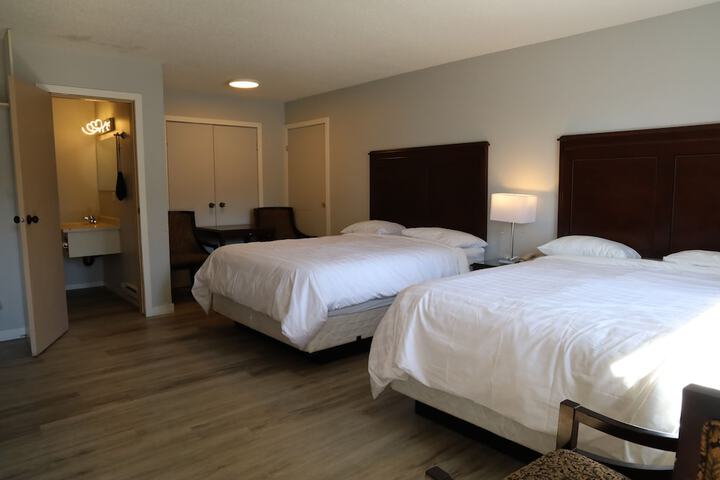Room 10 of 34