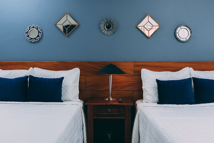 Room 2 of 51