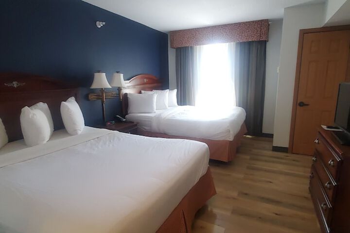 1 King Bed Studio Suite (20 of 23)