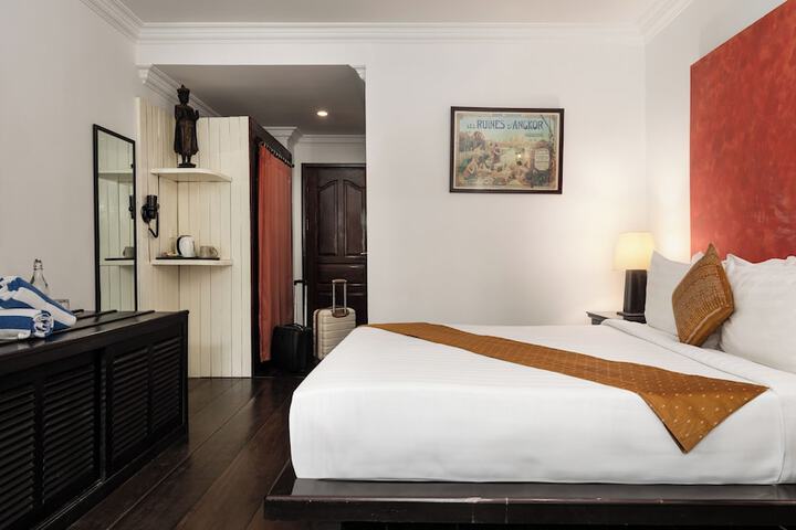 Room 28 of 127