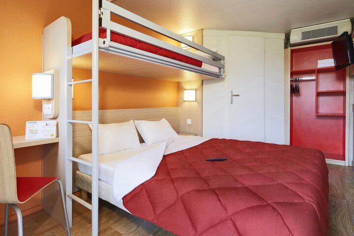 Room 8 of 36