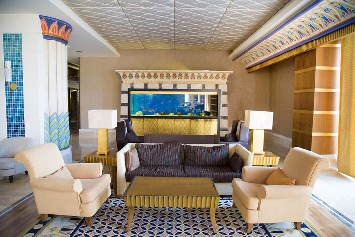 Lounge 149 of 201