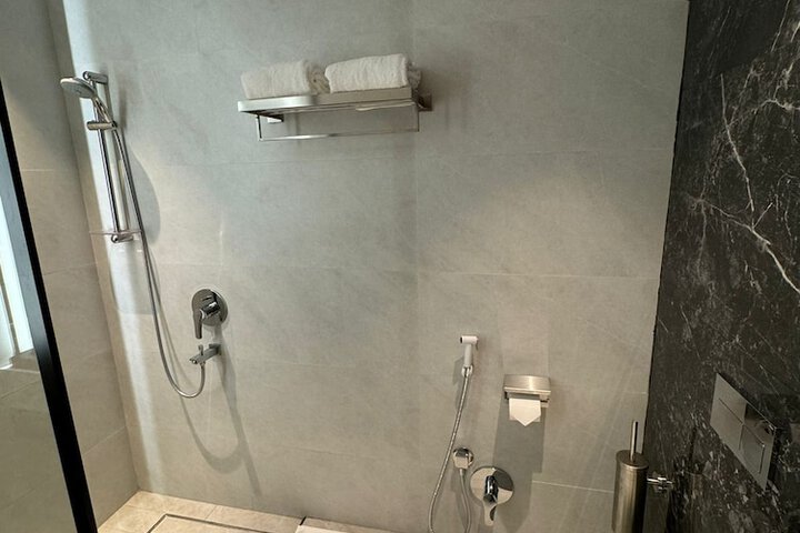 Room 14 of 20