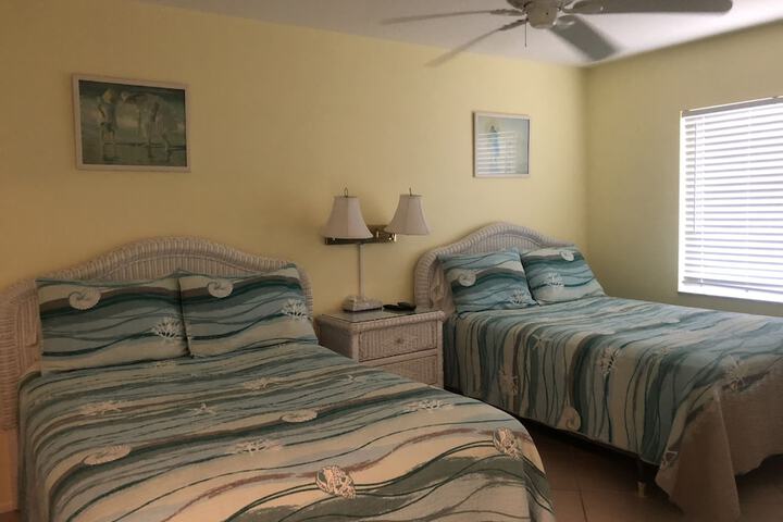 Room 9 of 164