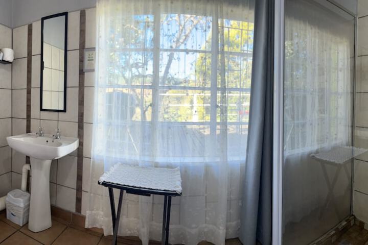 Room 48 of 66