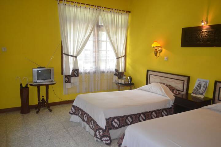 Room 6 of 81