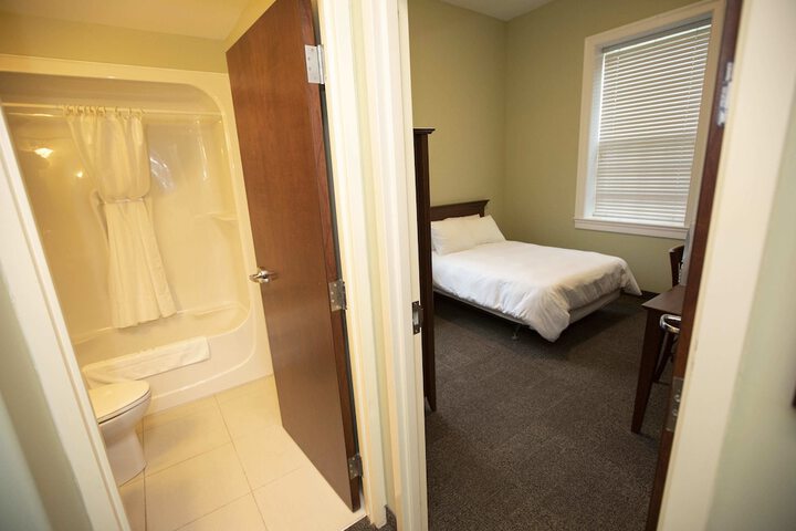 Room 6 of 36