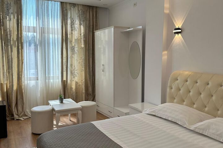 Room 17 of 22