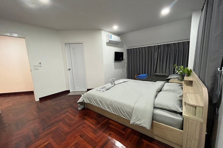 Room 14 of 177