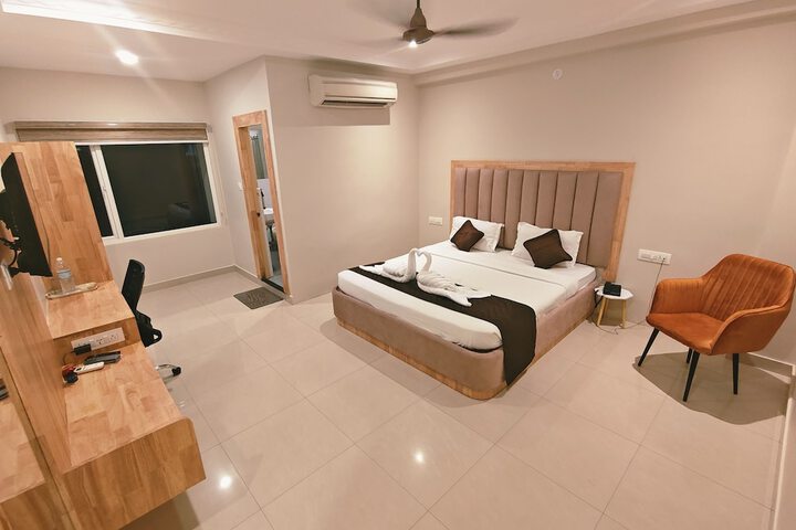 Room 11 of 42