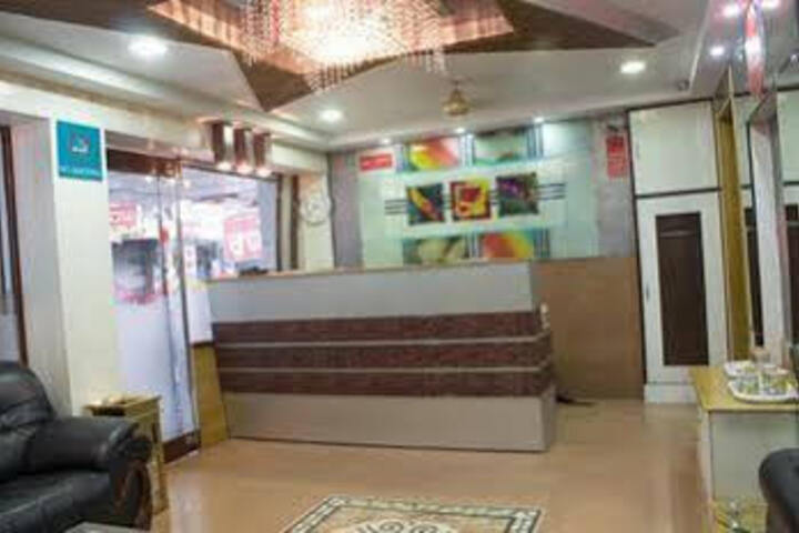OYO Flagship 072 Hotel Orient Inn