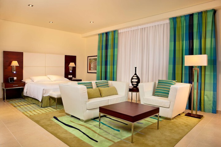 Room 56 of 199