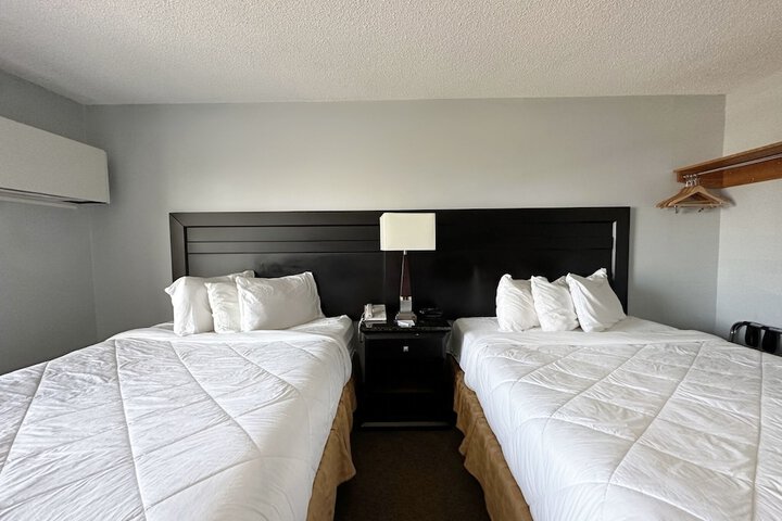 Room 5 of 35