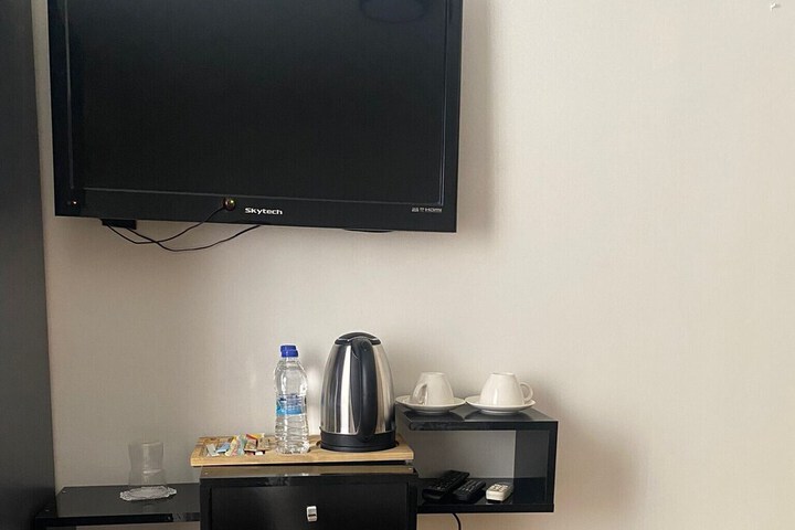 Room 5 of 15