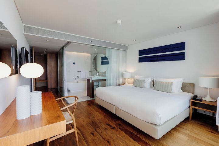 Room 19 of 112