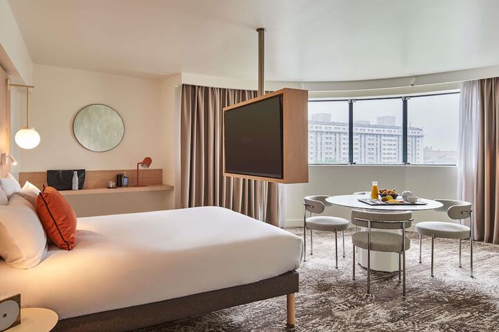 Room 30 of 128