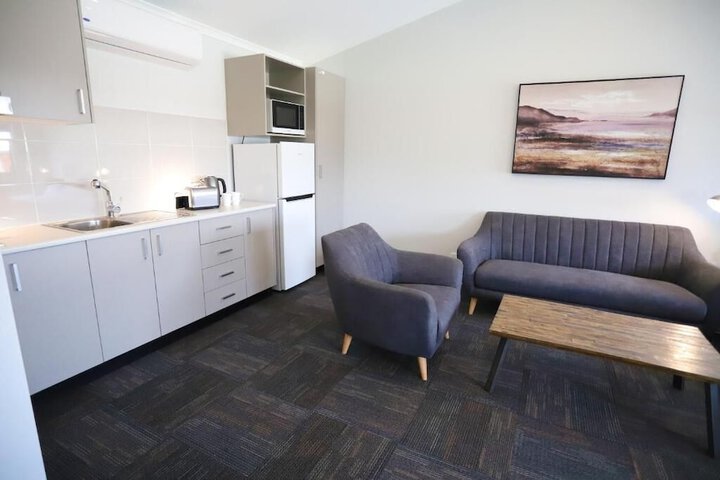 Room 51 of 83