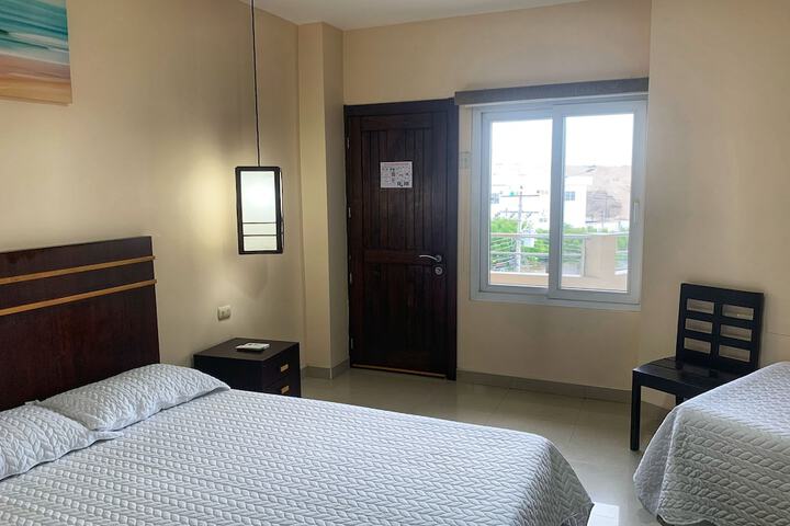 Room 11 of 32