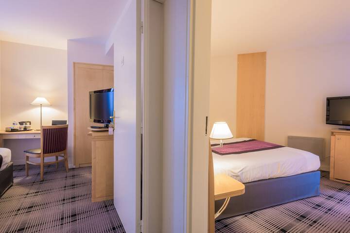 Room 4 of 41