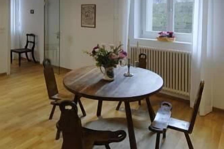 Room 14 of 42