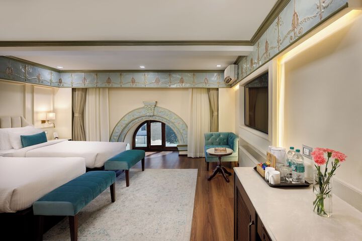 Room 43 of 110