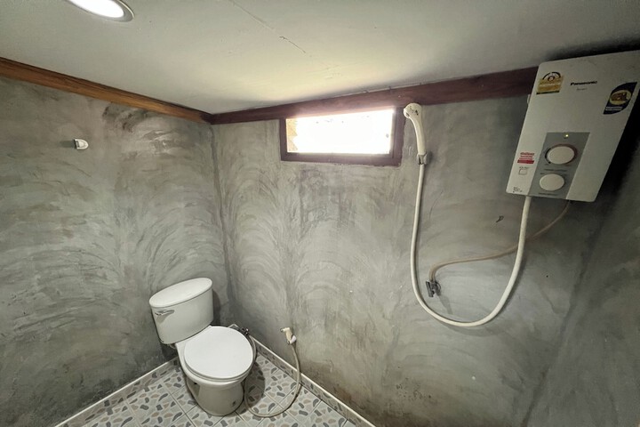 Room 50 of 87