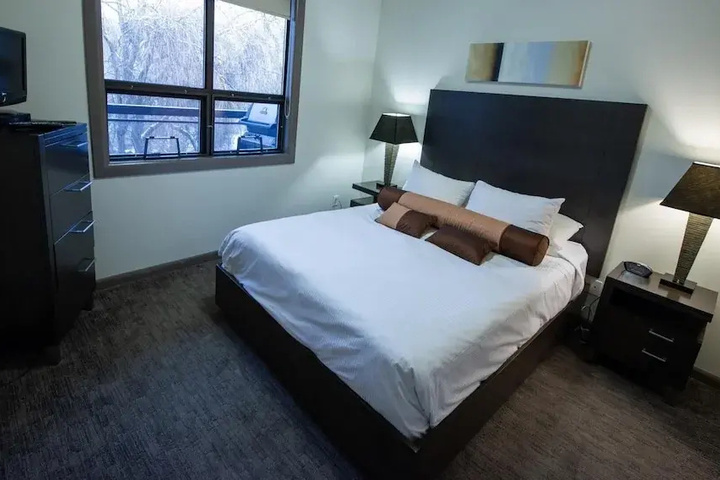 Room 2 of 12