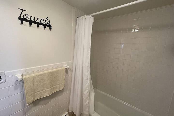 Room 6 of 6