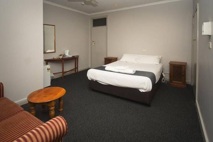 Room 7 of 43