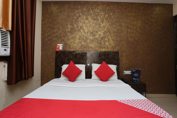 Room 15 of 32
