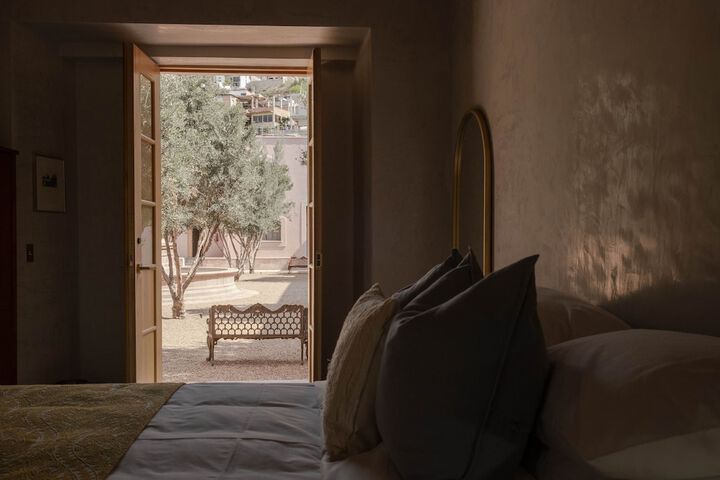 Room 10 of 222